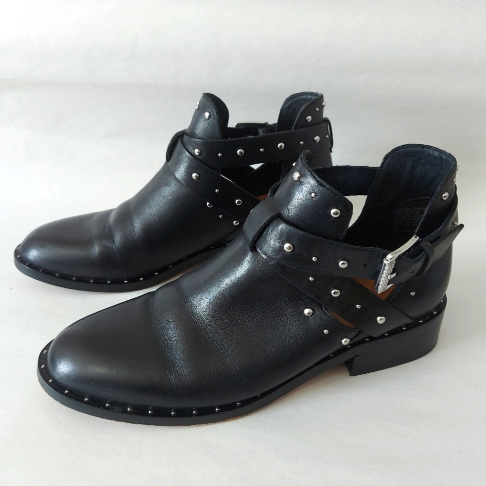 Halogen Women Hailey Ankle Studded Boots Black Leather Strappy Buckle Comfy Heel